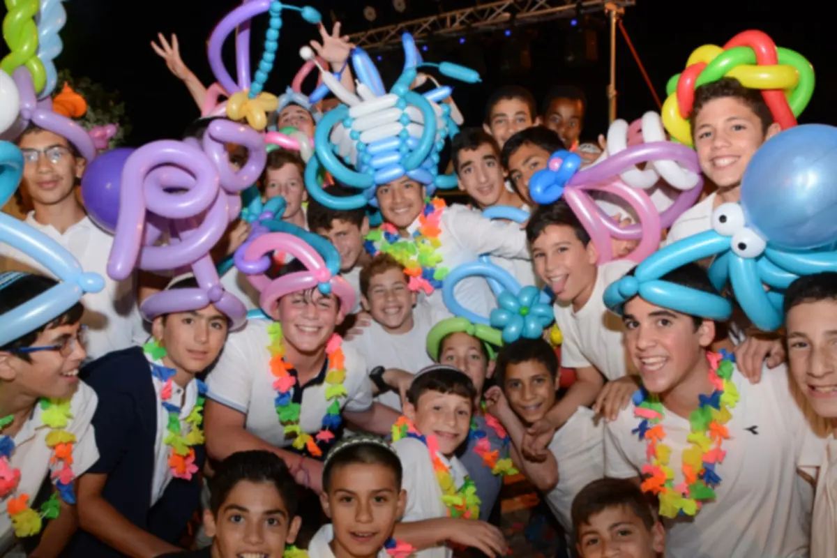 בלוני צורות לראש לאורחים